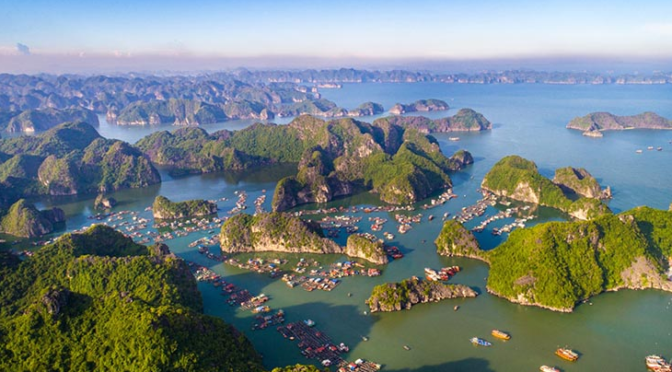 Halong Bay: Keindahan Alam Vietnam yang Memikat