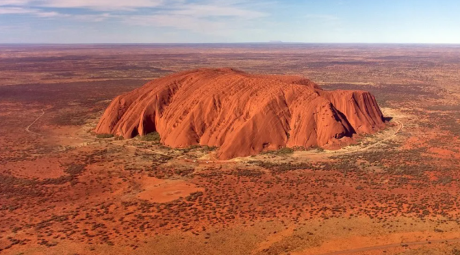 Uluru: Ikon Alam Australia yang Menakjubkan